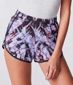 modelo-SHORRT-DEPORTIVO-ROSA Short Deportivo Calvin Klein Performance - Talla M