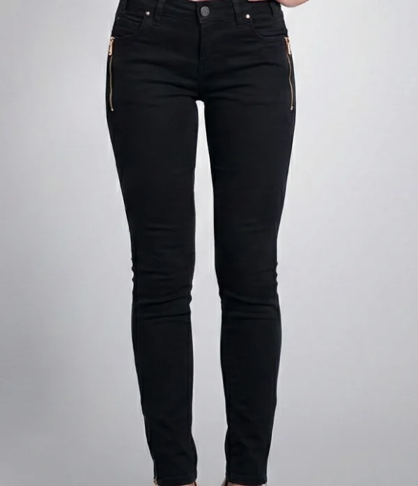modelo-jeans-guess-cierre Jeans Guess Skinny con Detalle Cierre - Talla S